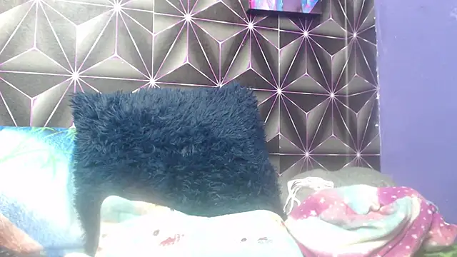 Snapshot of Candykss chatting on 05-19-26, 01:56 Candykss online show from 05-19-26, 01:56