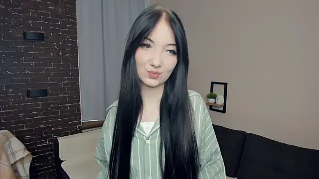 KarieDeever online show from 03-07-26, 02:25