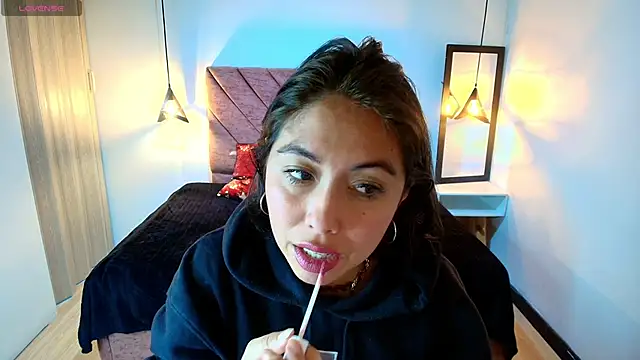 Amanda Fox   online show from 04-15-26, 07:58