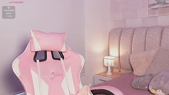 Alanna-Rosse online show from 04-14-26, 12:00