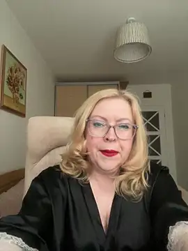 JanieLight53 online show from 04-20-26, 04:10