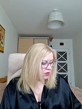 JanieLight53 online show from 04-22-26, 01:12