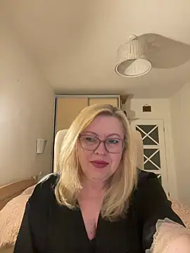 JanieLight53 online show from 05-22-26, 08:58