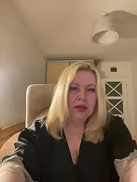 JanieLight53 online show from 06-19-26, 10:24