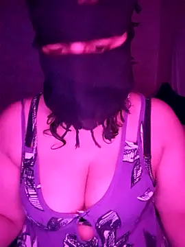 Snapshot of karamil69sxx chatting on 03-14-26, 10:04 karamil69sxx online show from 03-14-26, 10:04