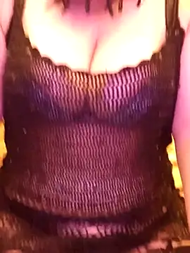 Snapshot of karamil69sxx chatting on 03-31-26, 10:43 karamil69sxx online show from 03-31-26, 10:43