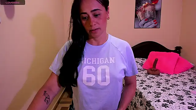 sara florez12 online show from 03-25-26, 11:27