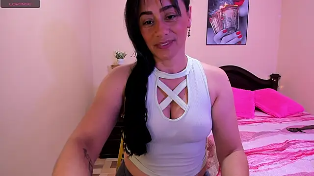 sara florez12 online show from 05-01-26, 10:53