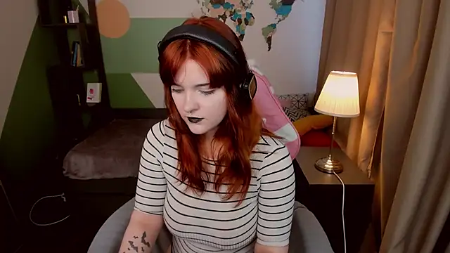Snapshot of EsterTwilight chatting on 07-25-26, 03:53 EsterTwilight online show from 07-25-26, 03:53