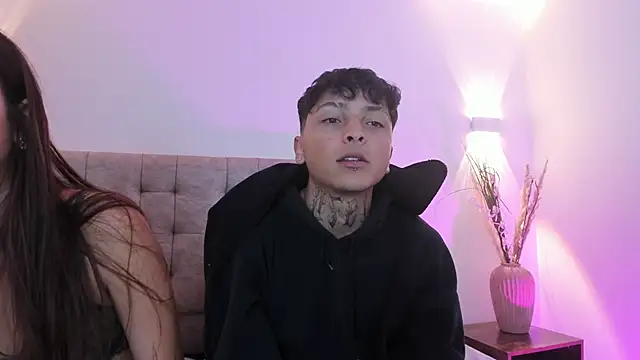 Sky n Zayn online show from 04-15-26, 12:23