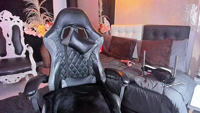 Vicky Angeel online show from 04-15-26, 07:58