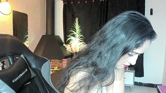 Snapshot of Vicky_Angeel chatting on 06-13-26, 03:59 Vicky Angeel online show from 06-13-26, 03:59