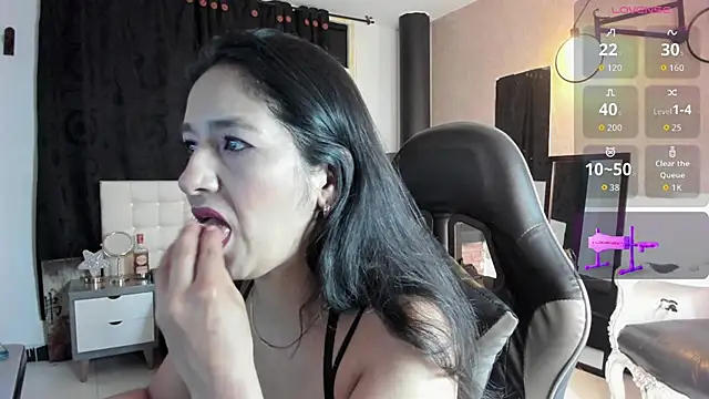 Snapshot of Vicky_Angeel chatting on 06-27-26, 03:22 Vicky Angeel online show from 06-27-26, 03:22
