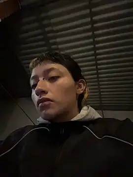 baby akuma online show from 04-25-26, 03:53