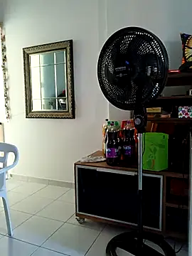 Snapshot of suzygleice chatting on 03-27-26, 03:56 suzygleice online show from 03-27-26, 03:56