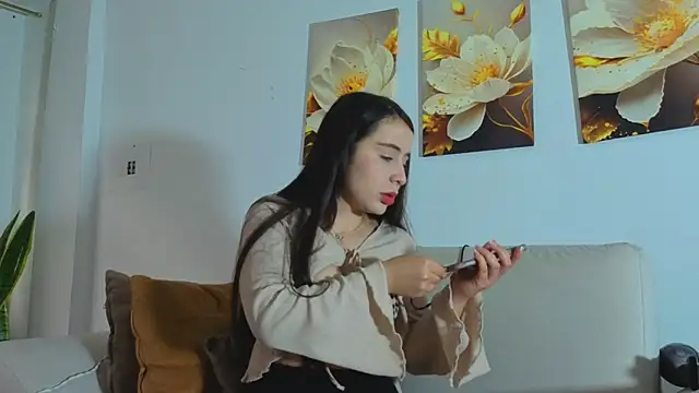 Viioletcollins online show from 04-23-26, 12:40