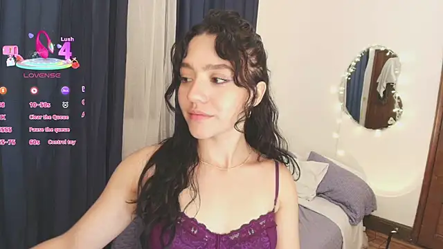 Katiieee online show from 05-26-26, 12:39