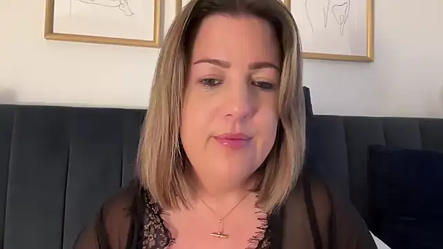 annabellewarick online show from 05-11-26, 07:44