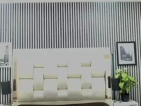 Alex Wolft online show from 04-08-26, 11:43