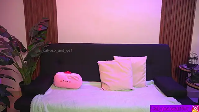 Snapshot of calypso_and_g2 chatting on 06-18-26, 01:39 calypso and g2 online show from 06-18-26, 01:39