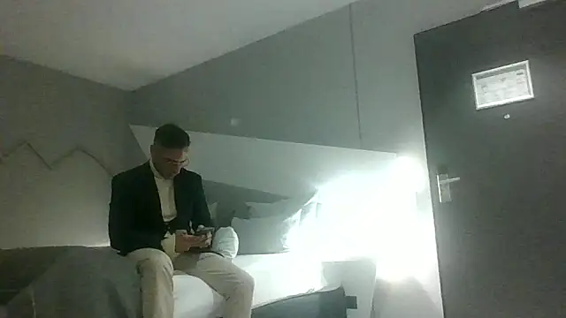 Snapshot of padrino0o0 chatting on 04-09-26, 08:25 padrino0o0 online show from 04-09-26, 08:25