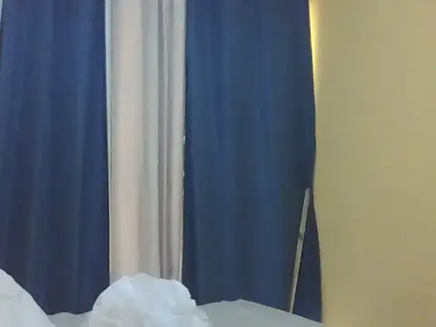 Snapshot of niki301 chatting on 03-19-26, 02:54 niki301 online show from 03-19-26, 02:54