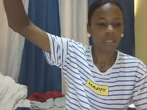 Snapshot of niki301 chatting on 04-08-26, 04:07 niki301 online show from 04-08-26, 04:07