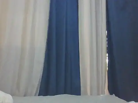 Snapshot of niki301 chatting on 04-10-26, 02:33 niki301 online show from 04-10-26, 02:33