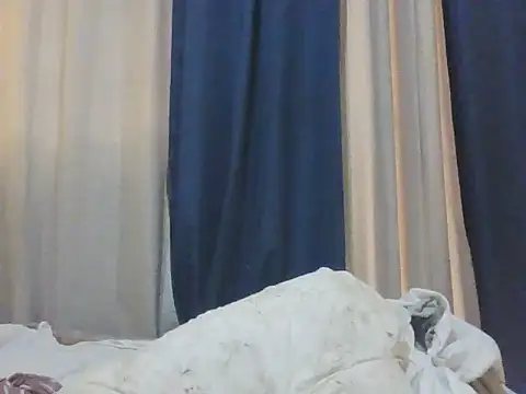 Snapshot of niki301 chatting on 04-19-26, 06:10 niki301 online show from 04-19-26, 06:10