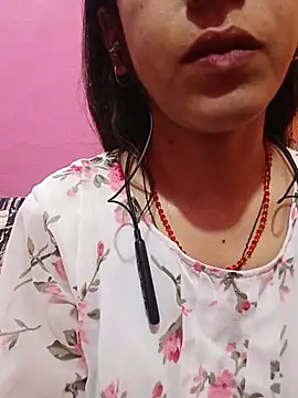 Snapshot of SizzlingHot chatting on 05-18-26, 05:52 SizzlingHot online show from 05-18-26, 05:52