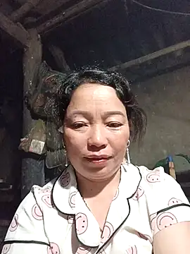 Yellow-pink online show from 03-23-26, 02:32