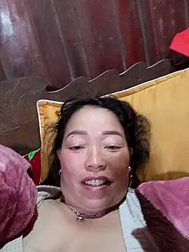 Yellow-pink online show from 03-24-26, 04:45