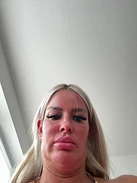 anna kournikova online show from 07-30-26, 12:04