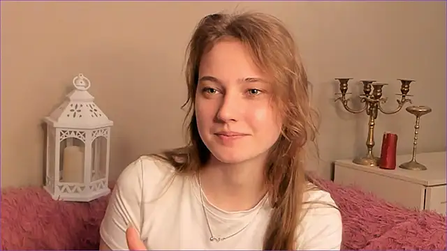 Snapshot of RubieHeiser chatting on 05-10-26, 09:47 RubieHeiser online show from 05-10-26, 09:47