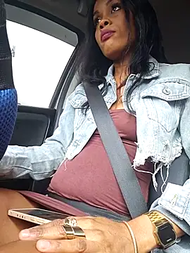 PrettyLeeLee online show from 03-23-26, 05:39