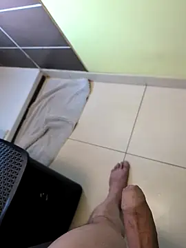 Snapshot of Louloulebon chatting on 04-11-26, 08:18 Louloulebon online show from 04-11-26, 08:18