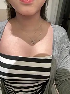 Snapshot of HeooPeppa chatting on 03-08-26, 08:01 HeooPeppa online show from 03-08-26, 08:01