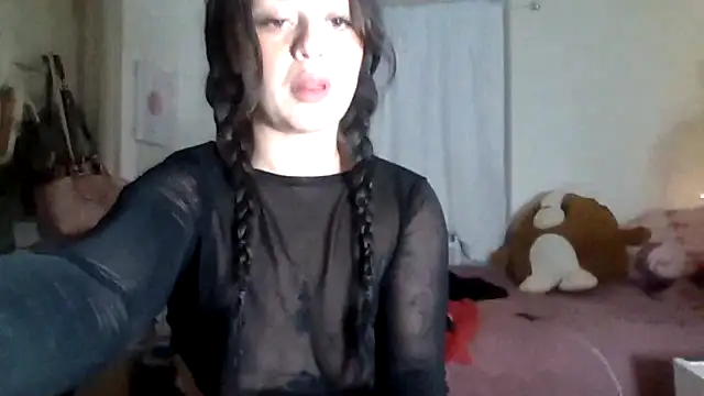 mariaxlovee online show from 05-19-26, 03:57