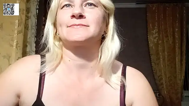 DiamondLady555 online show from 06-13-26, 07:12