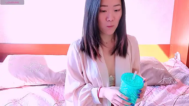 AikooYamada online show from 04-12-26, 06:07