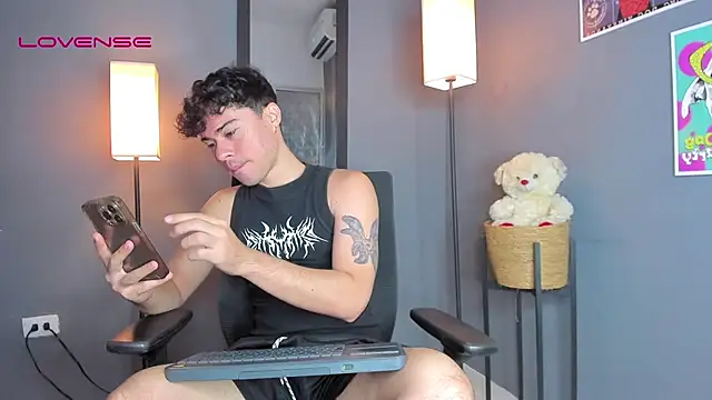 Soft Temptationxx online show from 03-29-26, 08:20