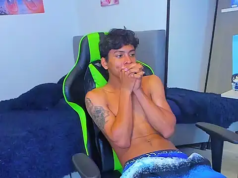 PaulTallx online show from 03-12-26, 01:01