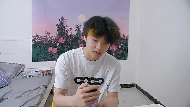 icecream-002 online show from 04-14-26, 01:06