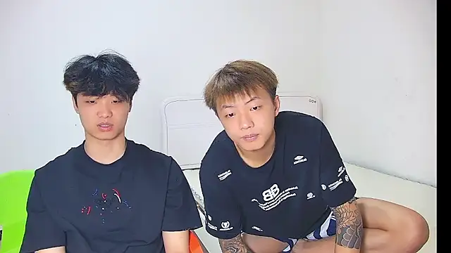 icecream-002 online show from 05-14-26, 12:34