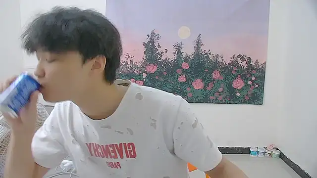 icecream-002 online show from 05-19-26, 11:49