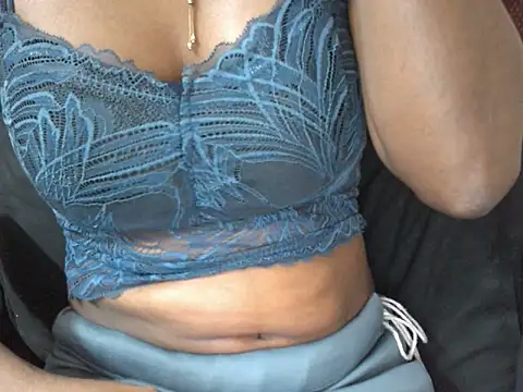 Couplehot00 online show from 06-16-26, 07:33