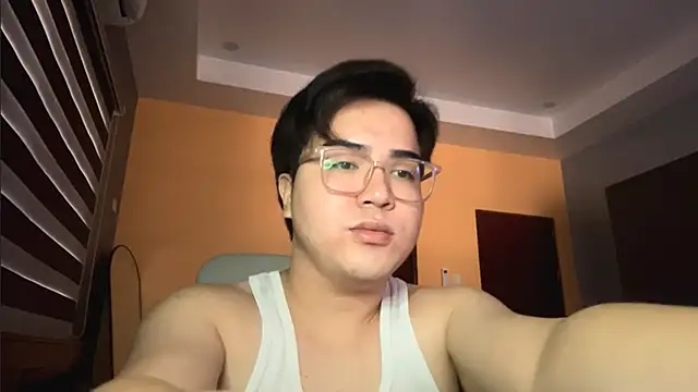 SinfulLuca online show from 03-10-26, 03:11