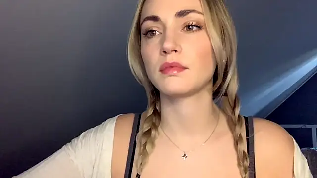 ScarlettSensitive online show from 04-24-26, 06:16