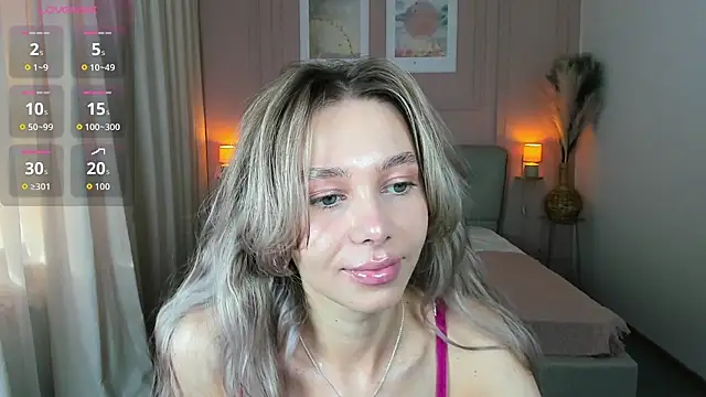 LuluAlis online show from 03-25-26, 02:01