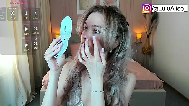 LuluAlis online show from 04-09-26, 01:38